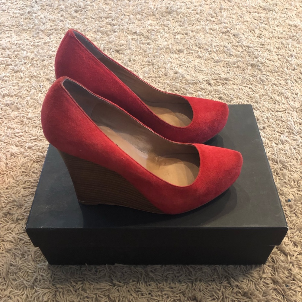 Ann Taylor suede wedges